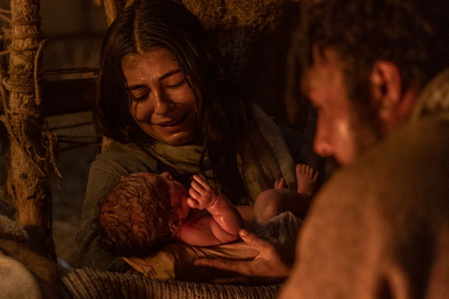 BREAKING NEWS 'Christmas with The Chosen The Messengers' Opens in